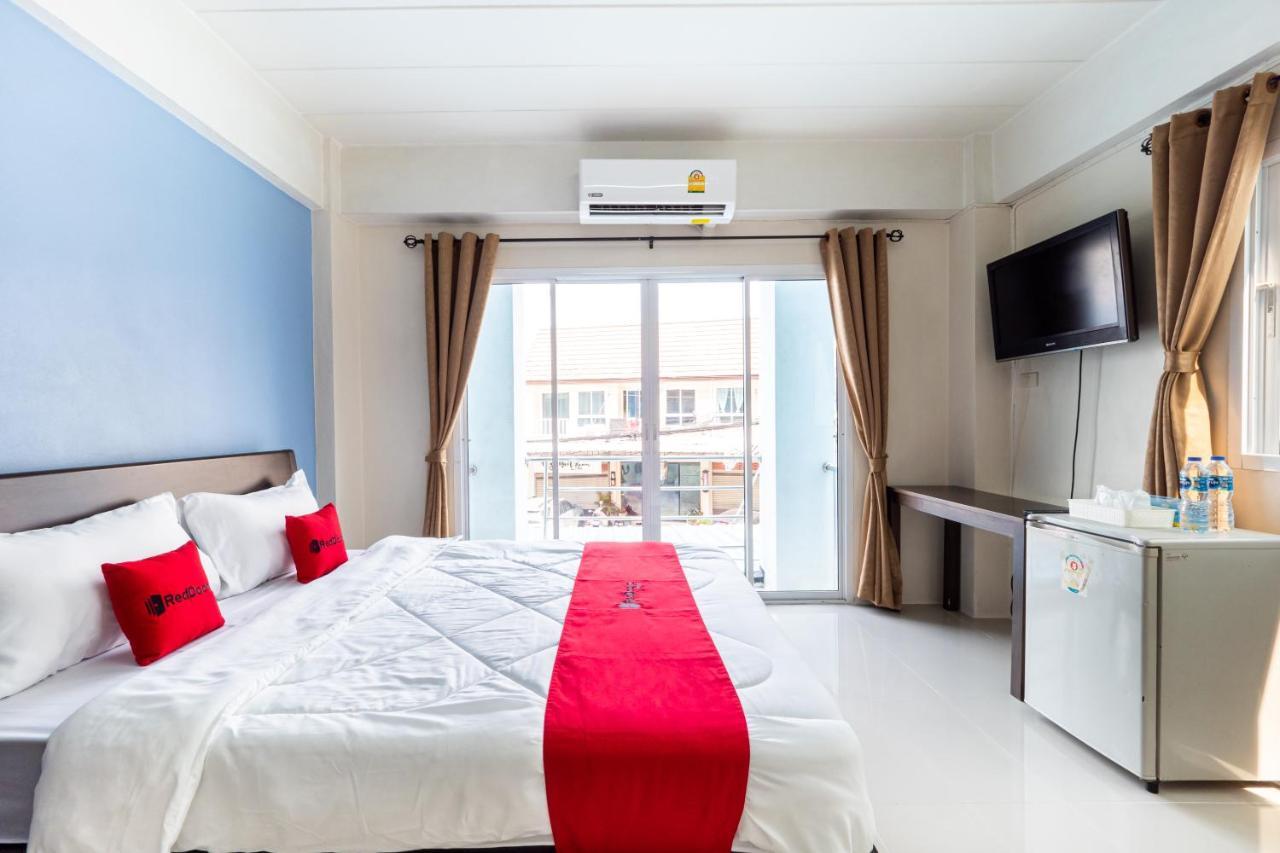 Si Fah At Bangsaen Hotel Ban Rong Khoei Экстерьер фото