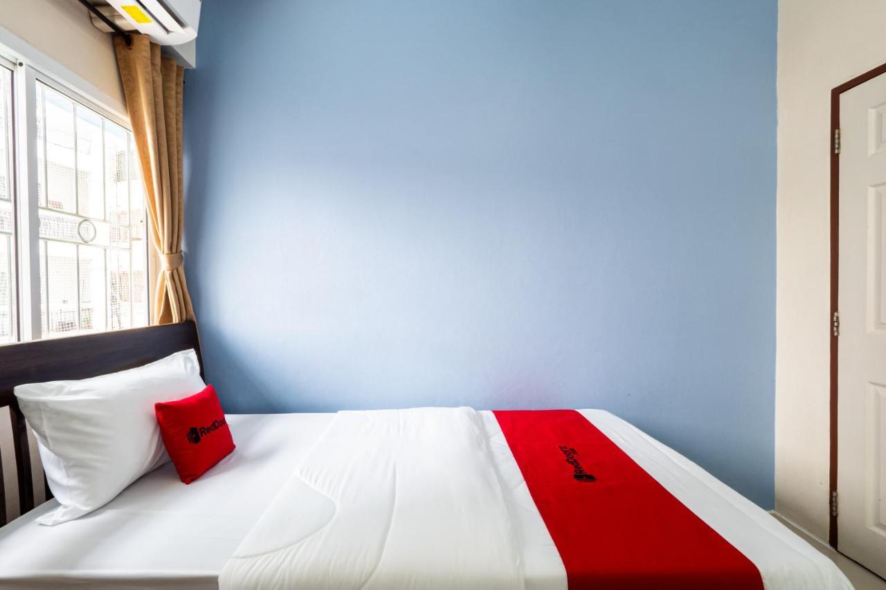 Si Fah At Bangsaen Hotel Ban Rong Khoei Экстерьер фото