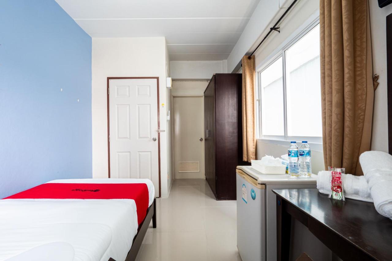 Si Fah At Bangsaen Hotel Ban Rong Khoei Экстерьер фото