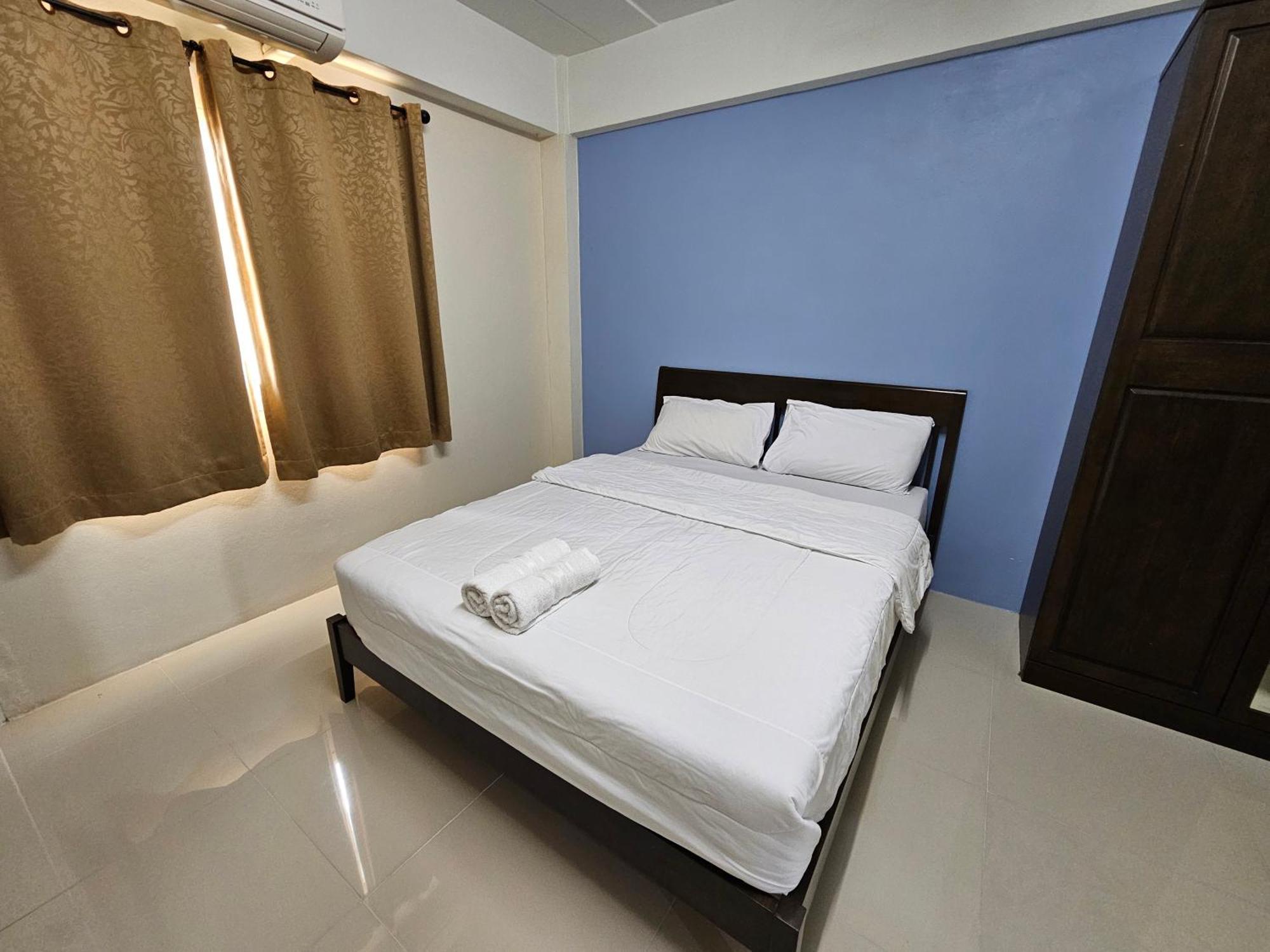 Si Fah At Bangsaen Hotel Ban Rong Khoei Экстерьер фото